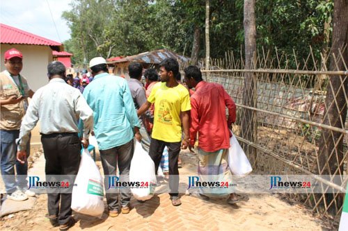 ২শতাধিক পরিবারের মাঝে আইডিএফ এর ইফতার প্যাক বিতরণ 